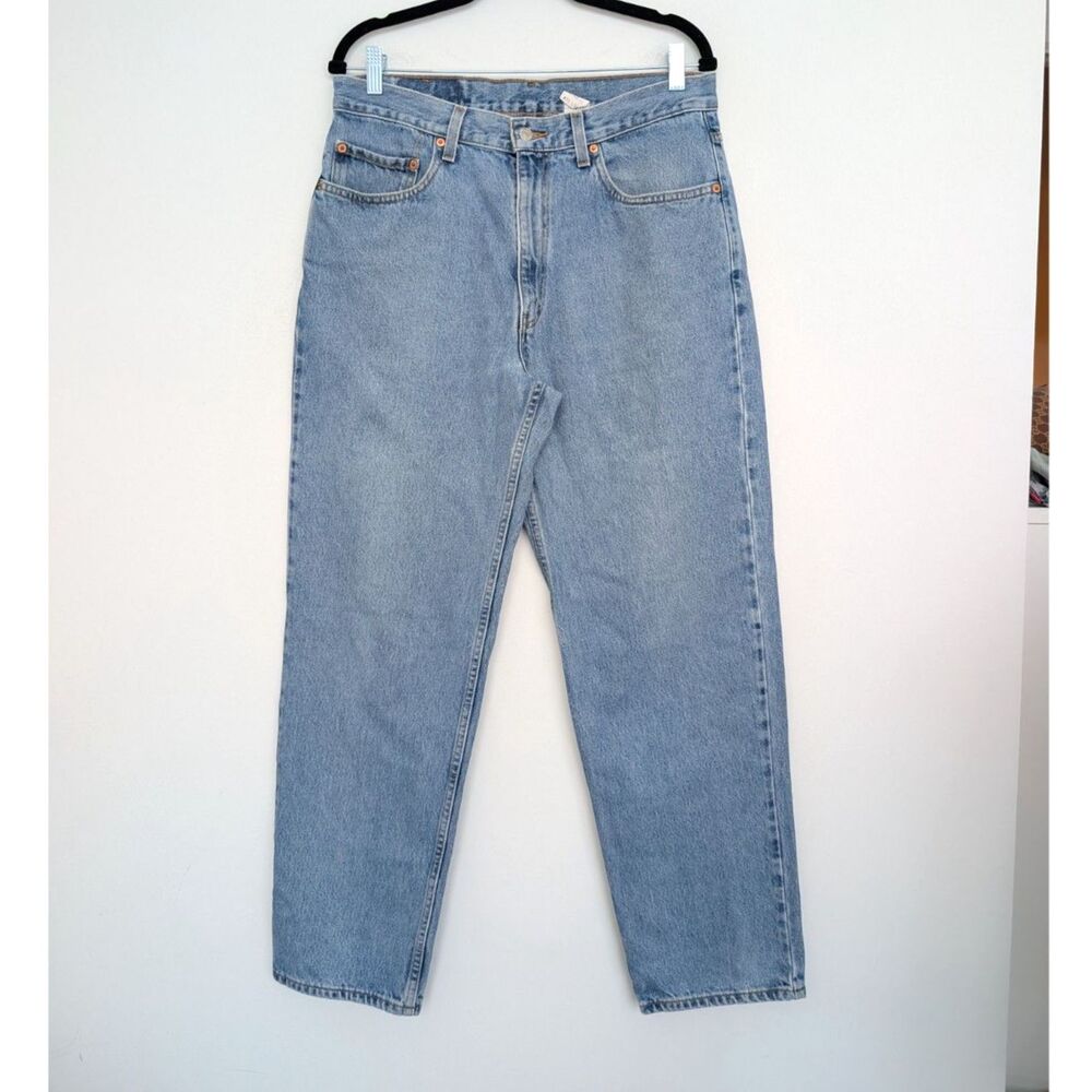 Vintage Y2K Levi's 550 Relaxed Fit Light Wash Stiff Denim Jeans 35x30 0402